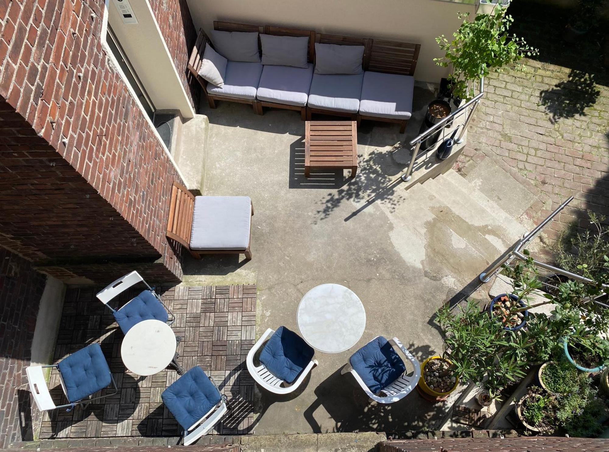 2 Rooms, Free Parking, 25 Min To Duesseldorf, 150 Mbps Wlan Duisburg Bagian luar foto